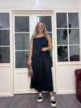 A02451 crep kumaş askılı takım