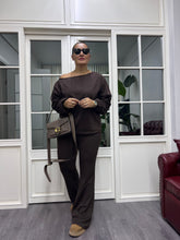 A02089 kayık yaka kahve takım