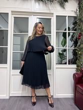 A02300 piliseli elbise