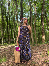 A01836 sıfır kol viskon kumaş desenli elbise