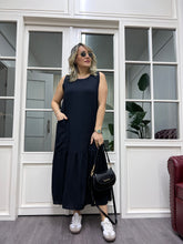 A01837 sıfır kol cepli fırfırlı viskon elbise