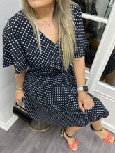 A0127 puantiye kısa beli gipeli siyah