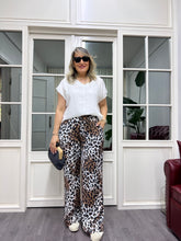 A01899 leopar desen crep kumaş pantolon