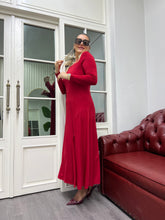 A01749 kayık yaka kırmızı yırtmaçlı likra elbise
