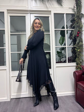 A02274 etekleri dantelli elbise