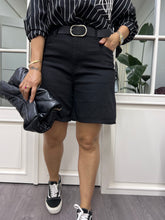 A01946 siyah kot şort lilralı ürün