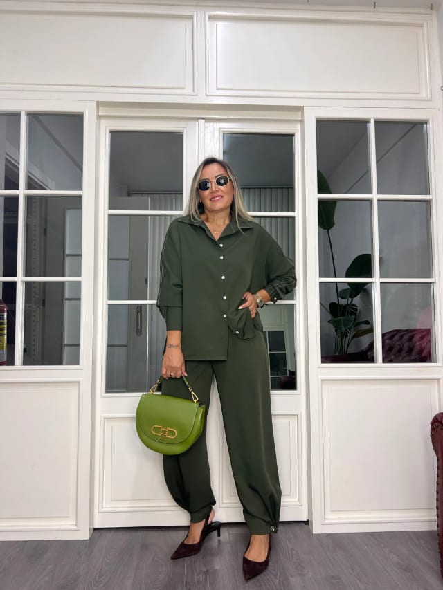 A02746 haki yeşili premium kalite dökümlü crep kumaş gömlek pantolon takım 