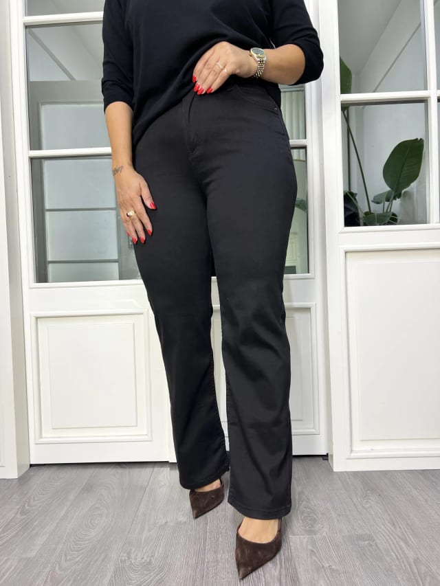 A02813 siyah likralı boru paça kot pantolon