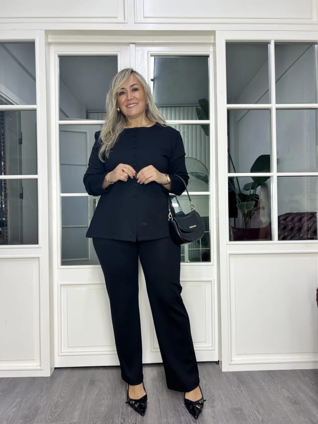 A02832 çelik örme likralı düğmeli takım
