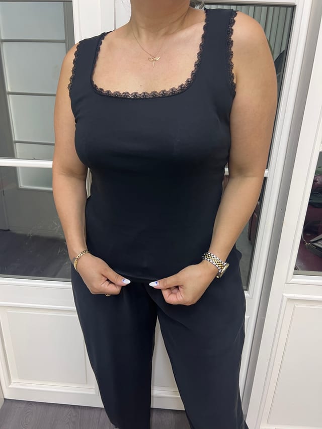 A02621 kare yaka dantel detaylı askılı bluz