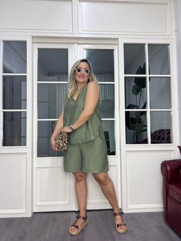 A02588 haki beli lastikli ayrobin şort takım