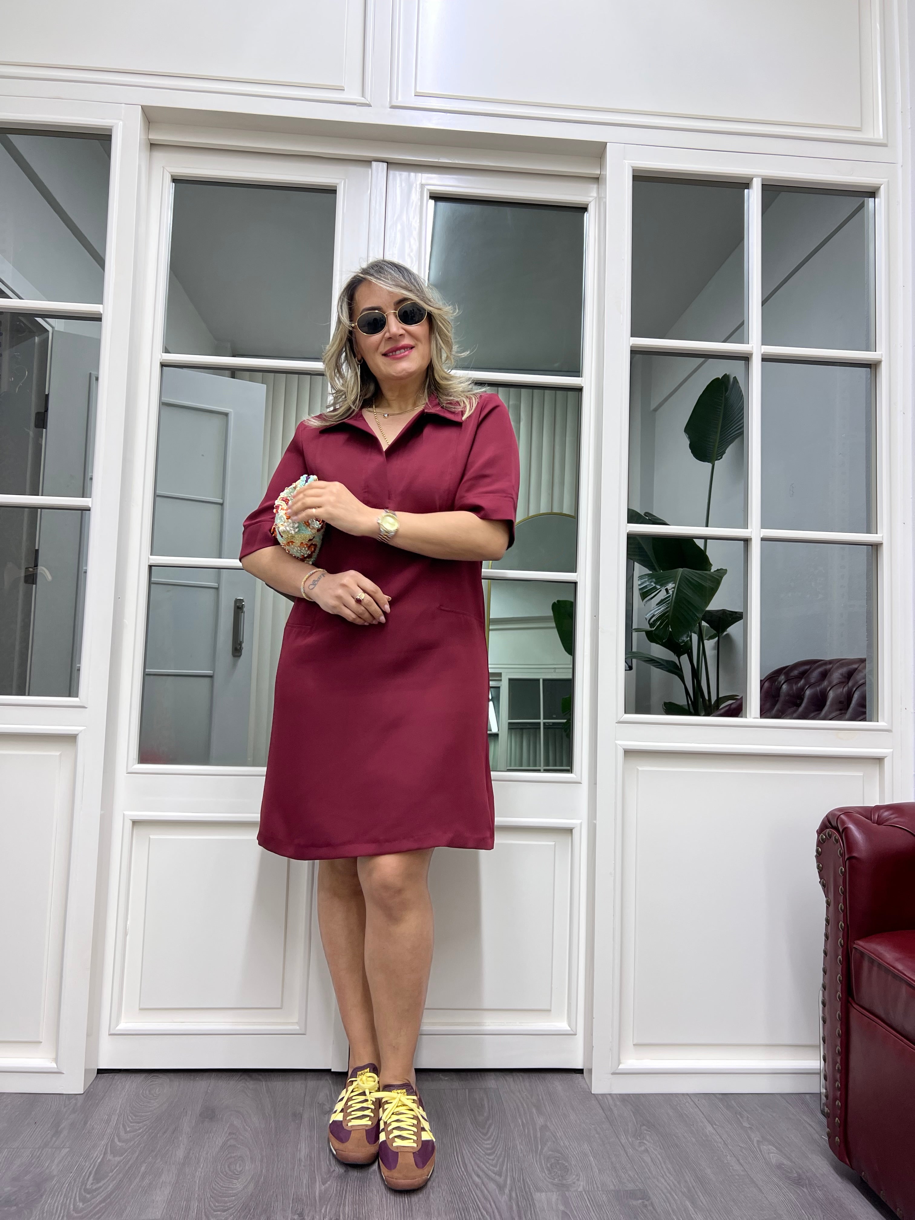A01843 bordo yakalı kısa dokuma elbise