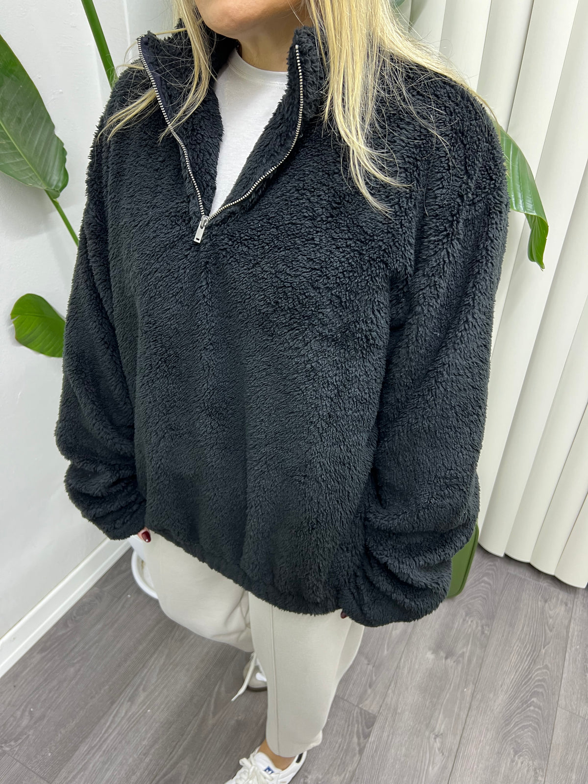 A01681 pelüş sweat