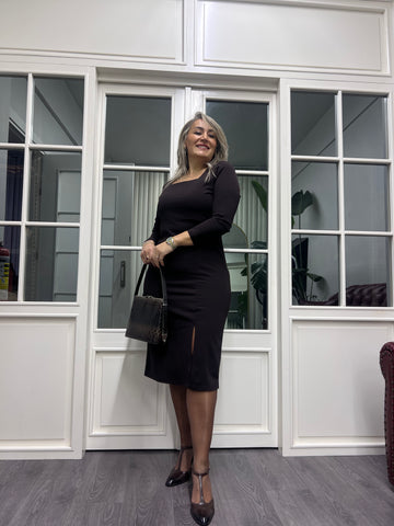 A02168 kahve kare yaka yırtmaçlı likralı elbise