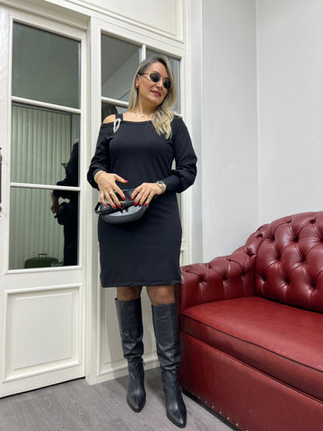 A01727 broşlu likralı omuz dekolte elbise