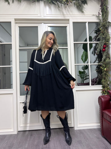 A02307 siyah saçaklı bol elbise