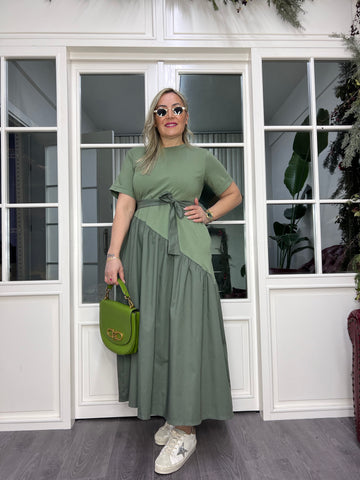 A02408 yeşil etekleri poplin bağcıklı elbise