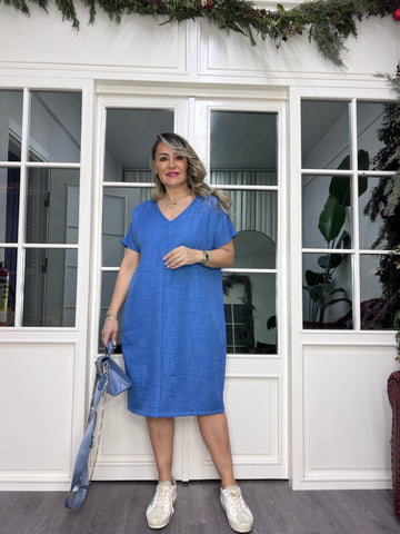 A02399 mavi v yaka ayrobin kumaş elbise