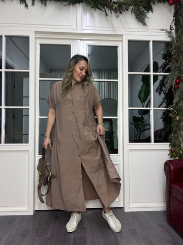 A02365 bej rengi owersize düğmeli bol maxi elbise