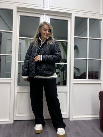 A02151 kapitone mont