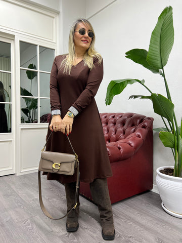 A01718 kahve likralı v yaka kolları simli  Çan elbise