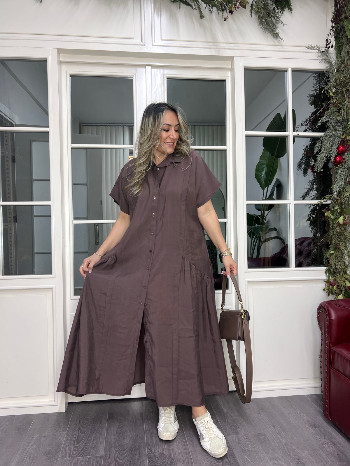 A02351 kahve tensel kumaş düğmeli bol elbise