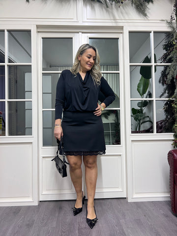 A02270 dantelli etek