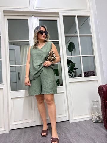 A01922 haki yeşili şort takımı