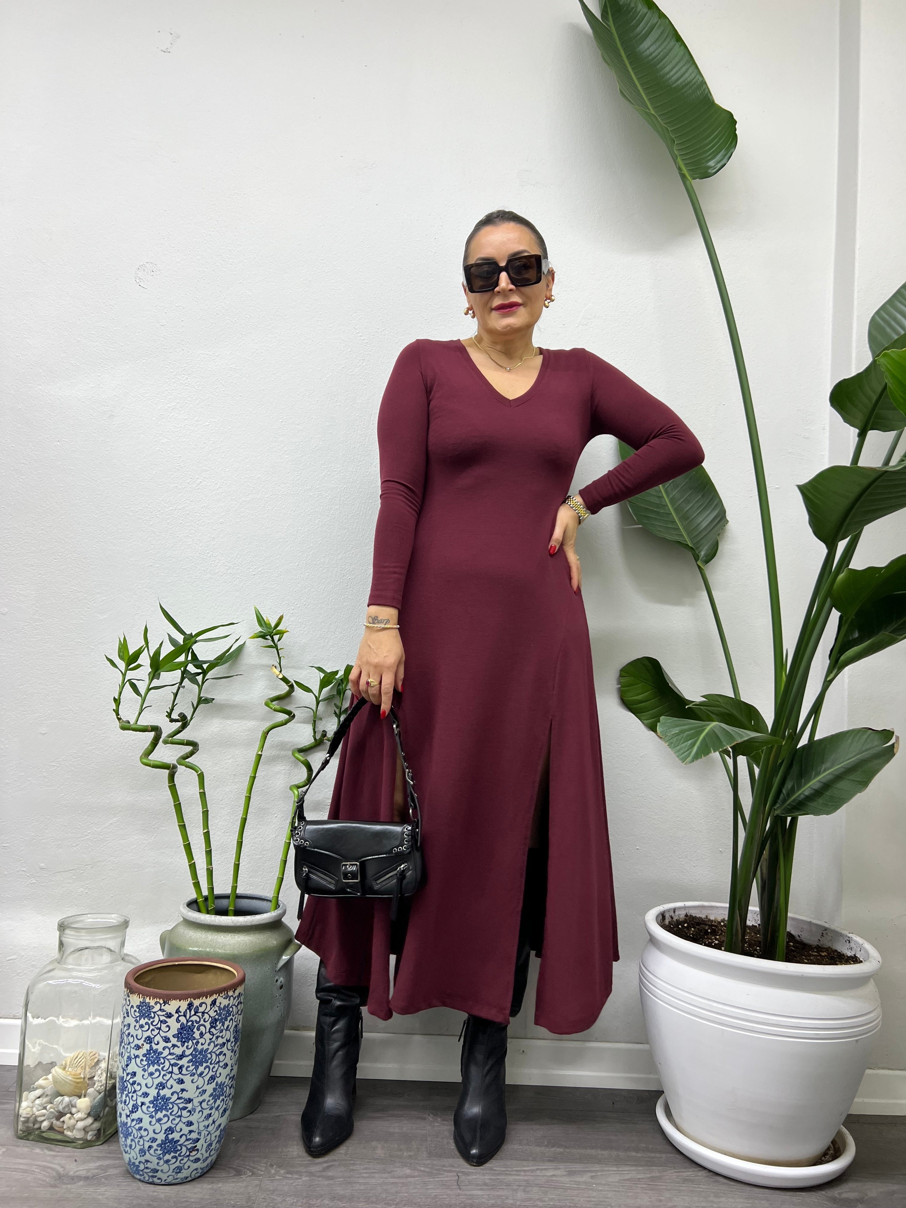 A01704 v yaka yanları yırtmaçlı bordo likra elbise