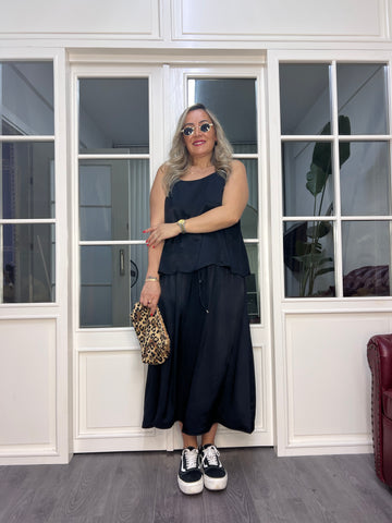A02451 crep kumaş askılı takım