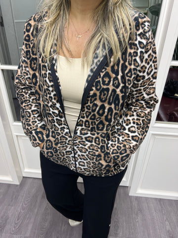 A02118 Polar leopar mont