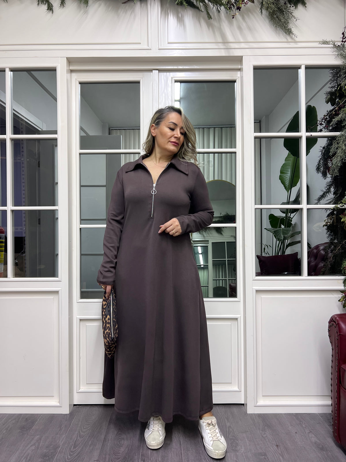 A02262 kahve yakalı likralı elbise