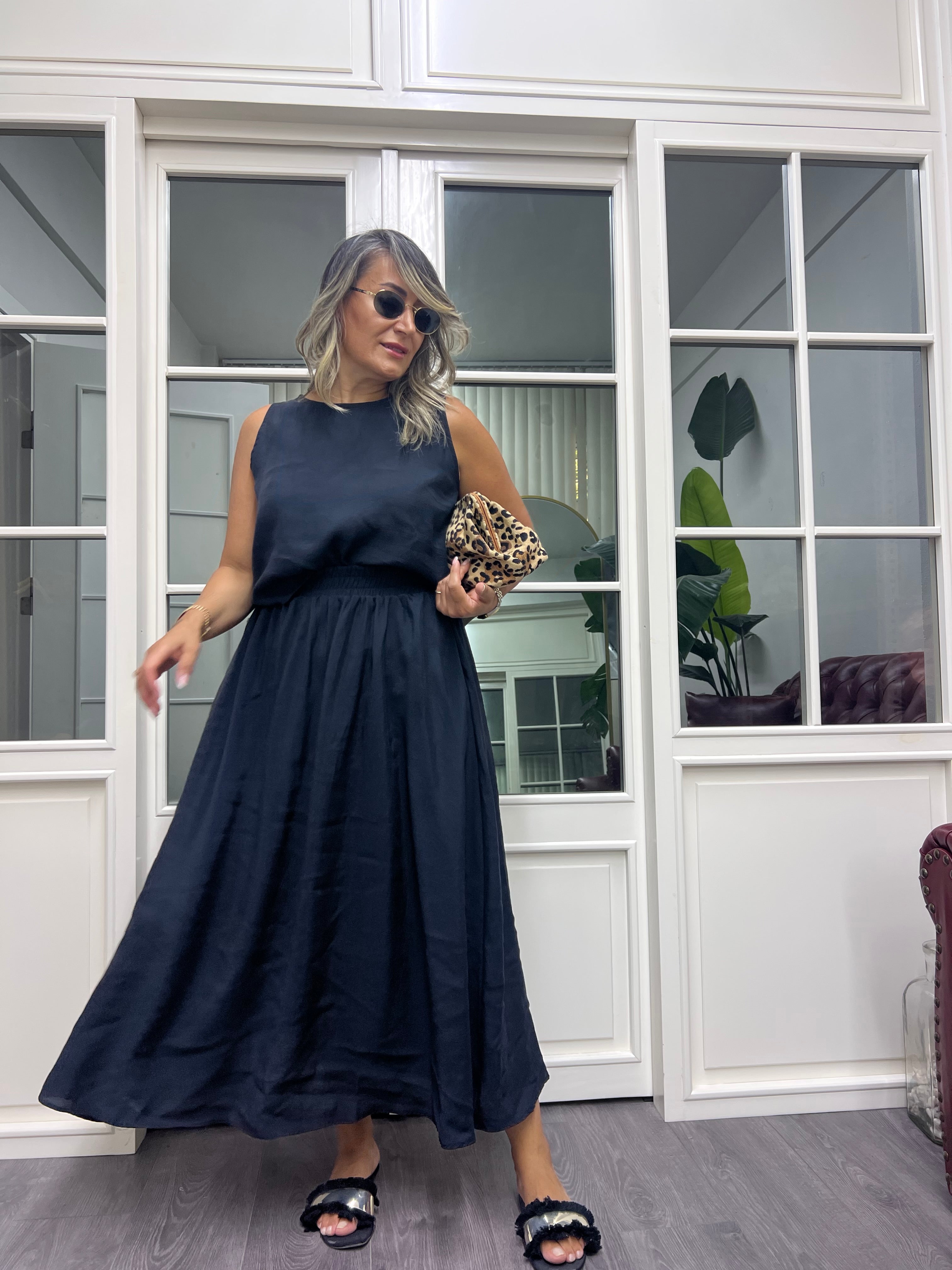 A02018 siyah tensel kumaş etek takım