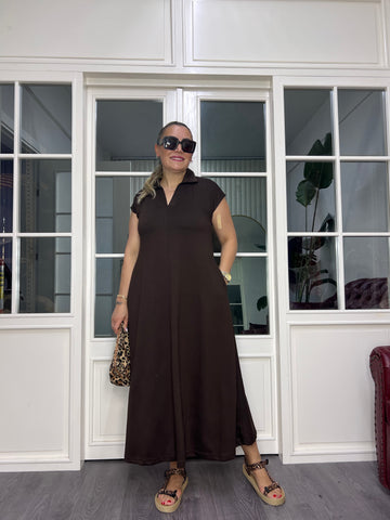 A02575 kahve yakalı likralı cepli maxi elbise