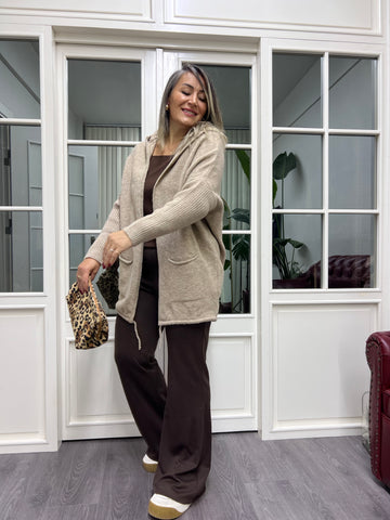 A02107 bej triko hırka