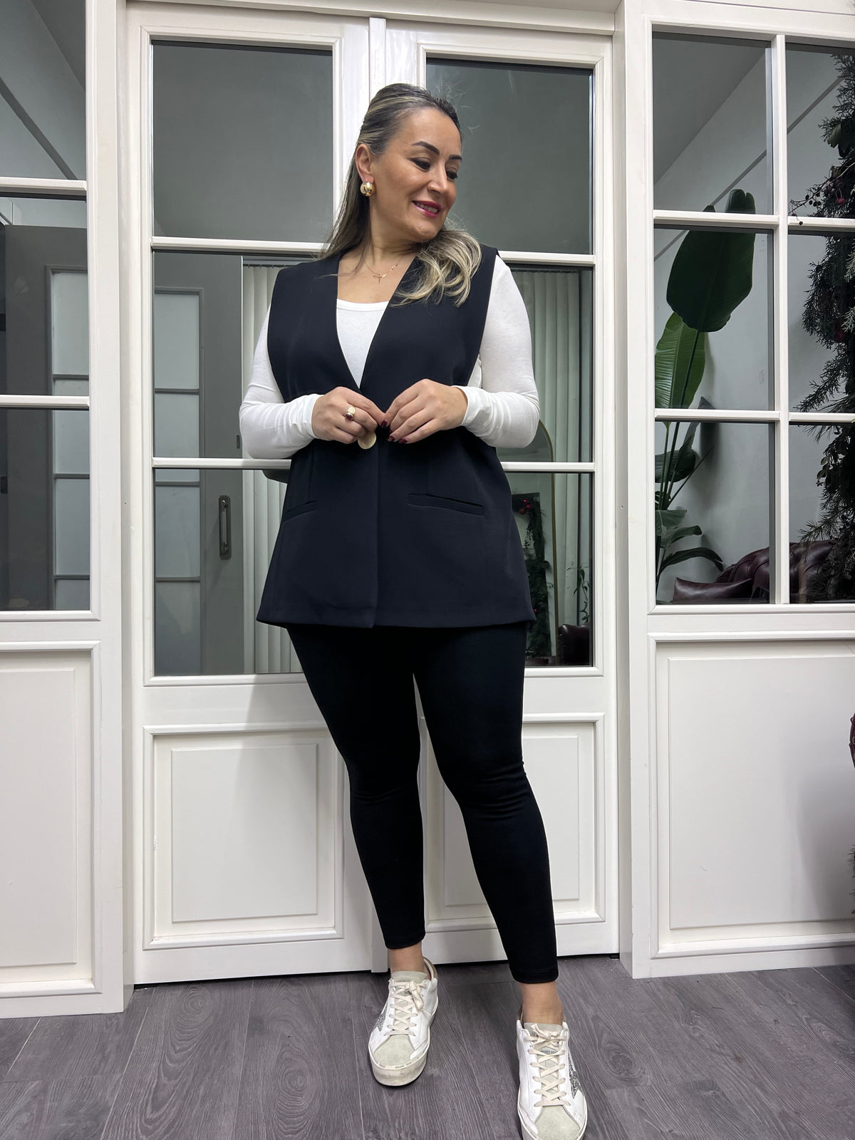 A02228 siyah tek düğmeli yelek