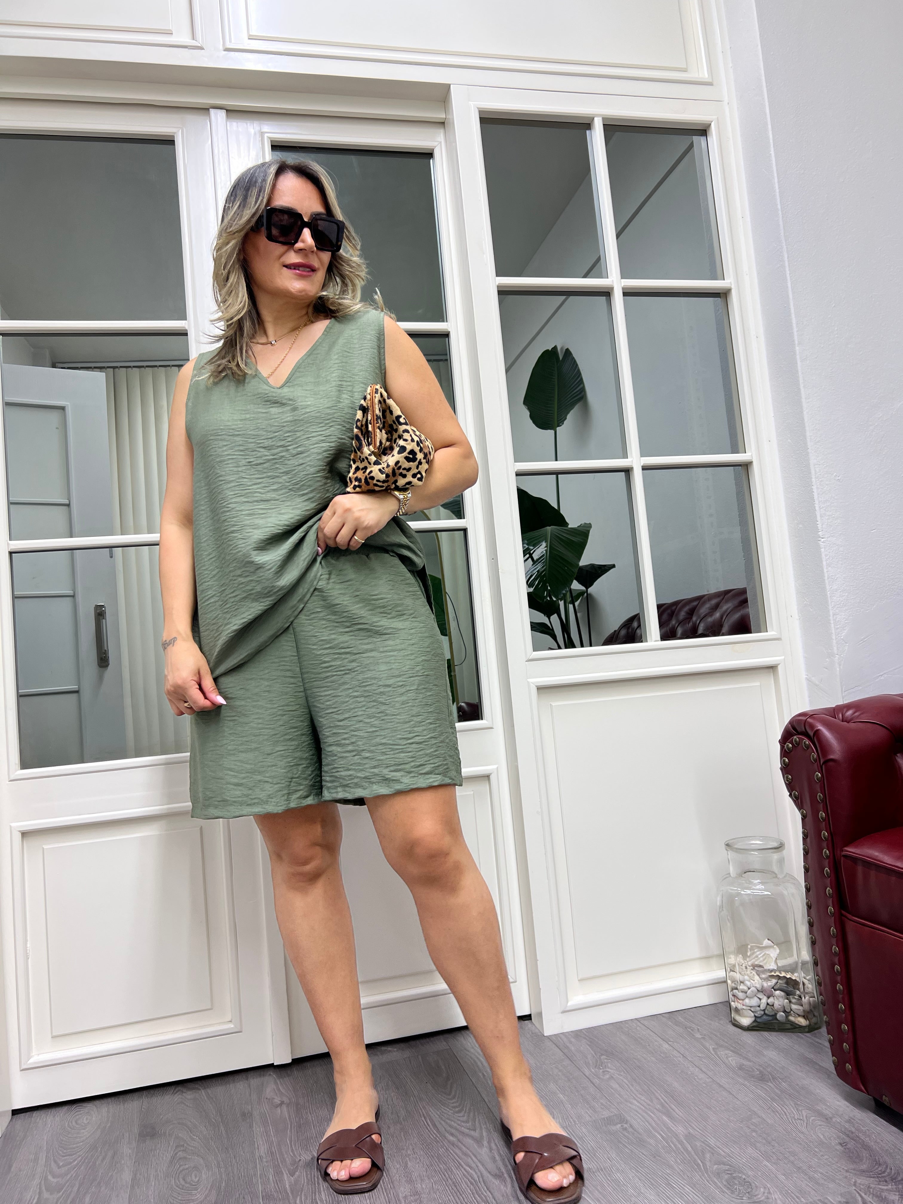A01922 haki yeşili şort takımı