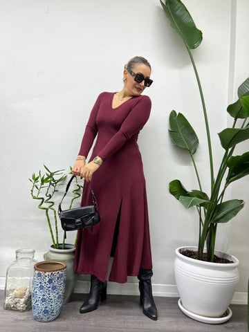 A01704 v yaka yanları yırtmaçlı bordo likra elbise