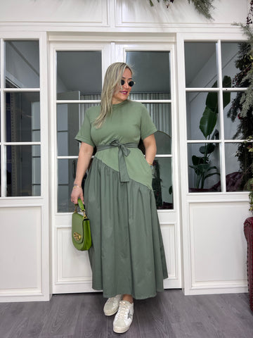 A02408 yeşil etekleri poplin bağcıklı elbise