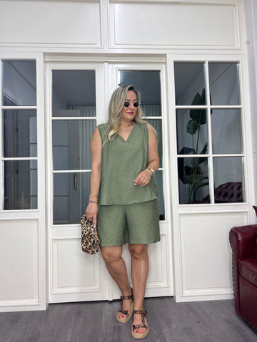 A02588 haki beli lastikli ayrobin şort takım
