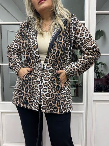 A02118 Polar leopar mont