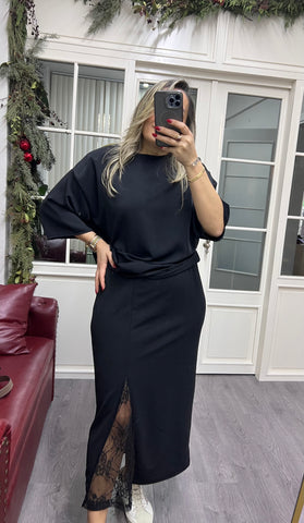 A02295 yanı dantelli beli lastikli likralı etek