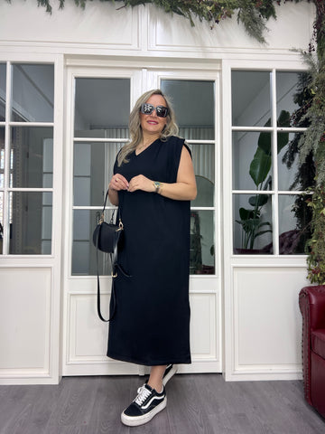 A02450 kolları pilili yırtmaçlı modal kumaş elbise