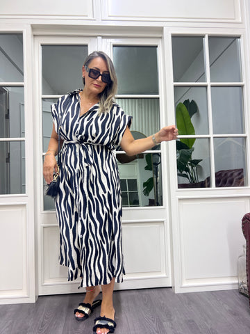 A02028 crep kumaş zebra desen elbise