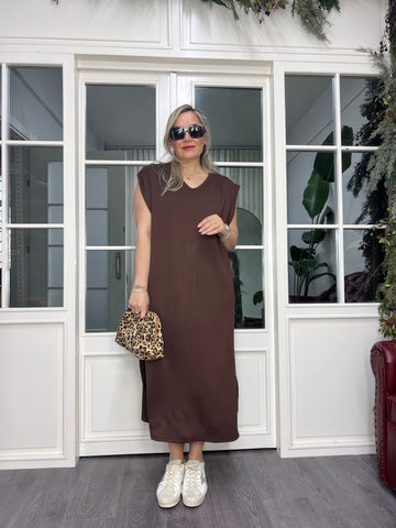 A02453 kahve likralı omuzu pilili modal kumaş yırtmaçlı elbise