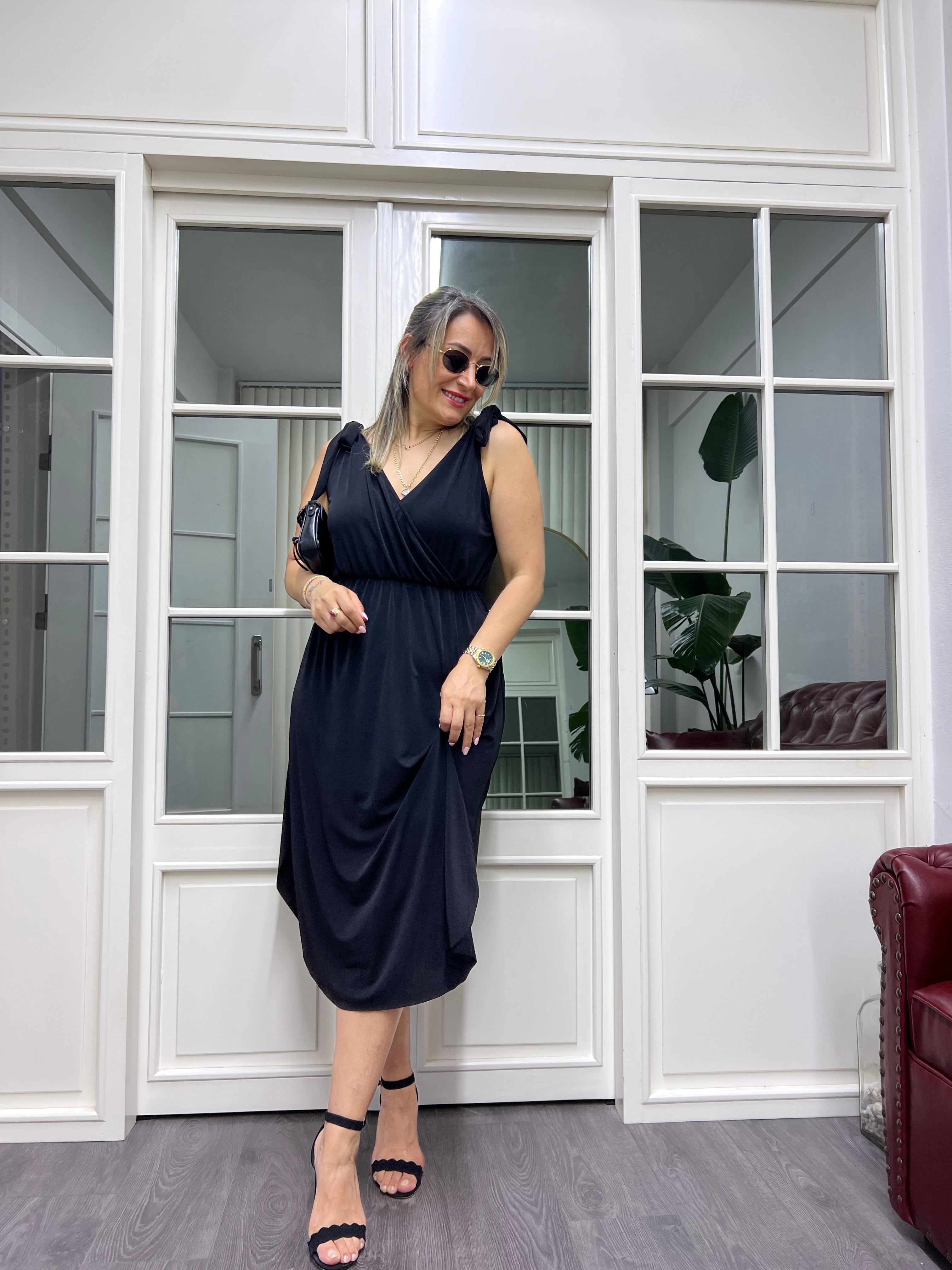 A01891 omuzları bağlamalı beli lastikli likralı elbise