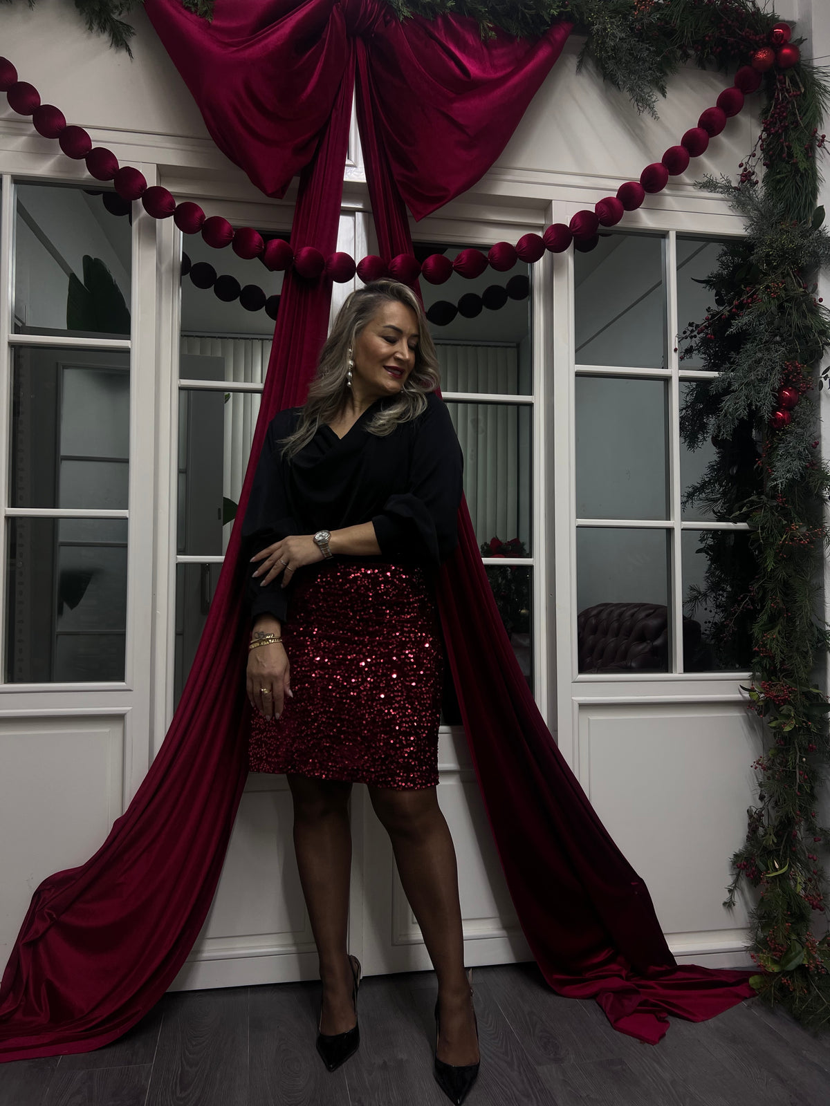 A02197 bordo payetli etek