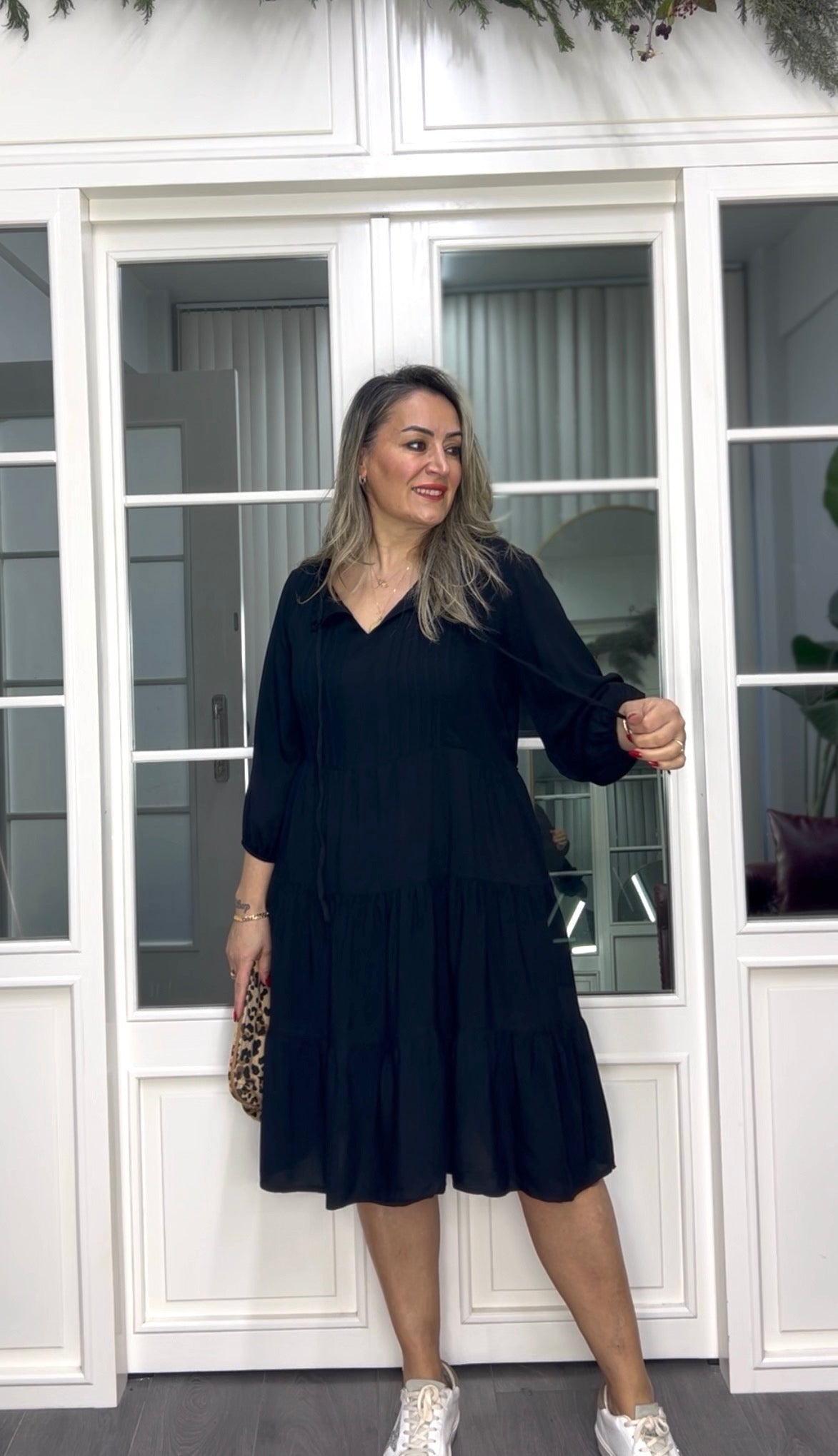 A02315 siyah ipli viskon kumaş owersize elbise