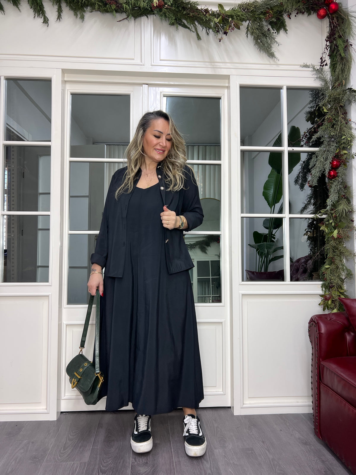 A02340 siyah tensel kumaş gömlek elbise takım