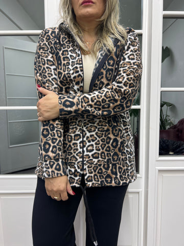 A02118 Polar leopar mont